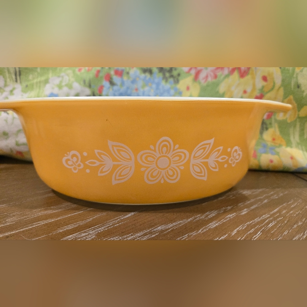 Vintage Pyrex Butterfly Gold #043 - Picture 4 of 9